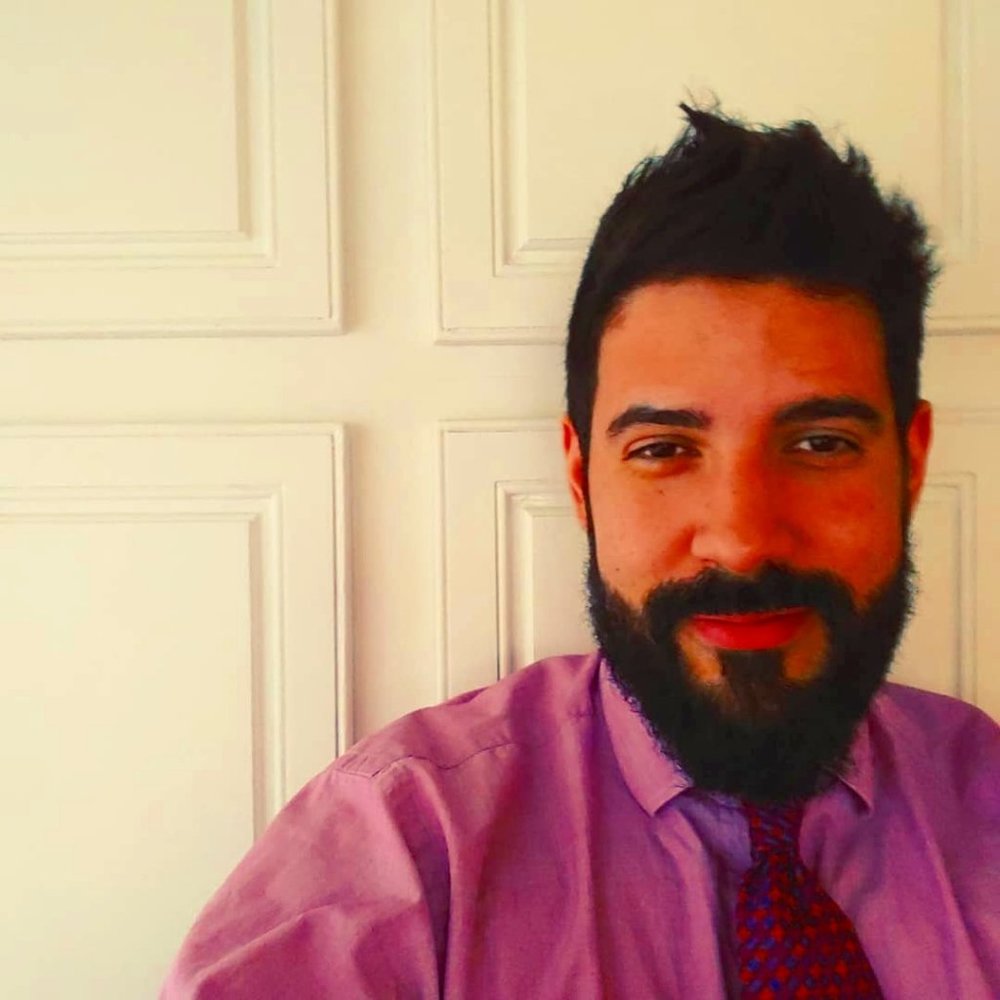 Meet your Posher, Tee